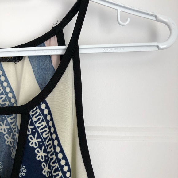 Sleeveless Maxi Dress - Picture 5 of 7